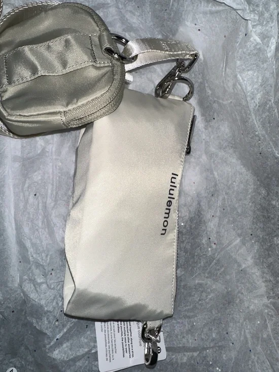 lululemon athletica Cream Mini Crossbody and Pouch Set - Picture 7 of 10